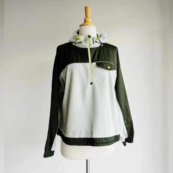 ATHLETA | Zion Microfleece 1/2 Zip Cropped Jacket | S - Picture 3 of 8